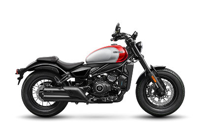 CFMoto en Martinez - CFMoto 450CL-C gris y roja con estilo cruiser, tanque redondeado, asiento bajo y escape negro