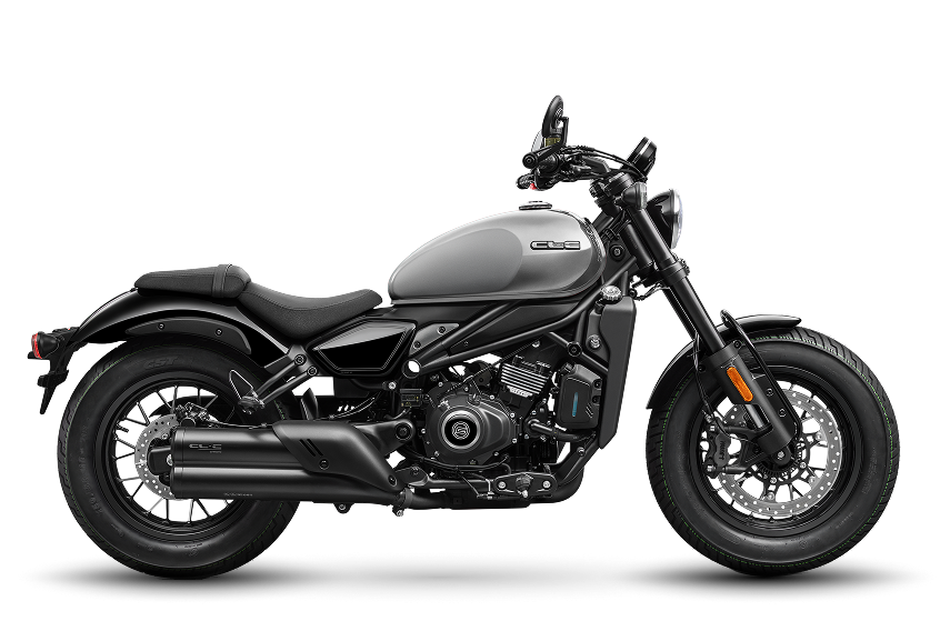 CFMoto en Martinez - CFMoto 450CL-C gris con tanque redondeado, ruedas de rayos y escape lateral negro