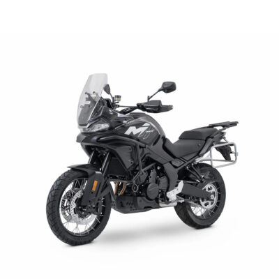 CFmotoMartinez - moto CFMOTO 700MT ADV negra con parabrisas alto, defensas laterales y ruedas de rayos
